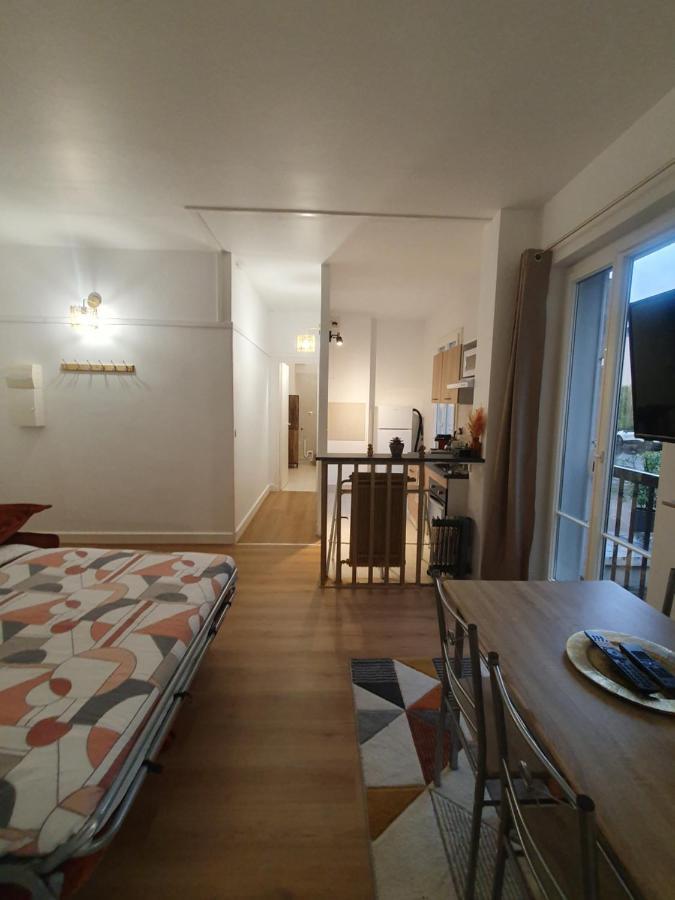 Voisin De Louis Xiv,Free Parking Apartment Versailles Bagian luar foto
